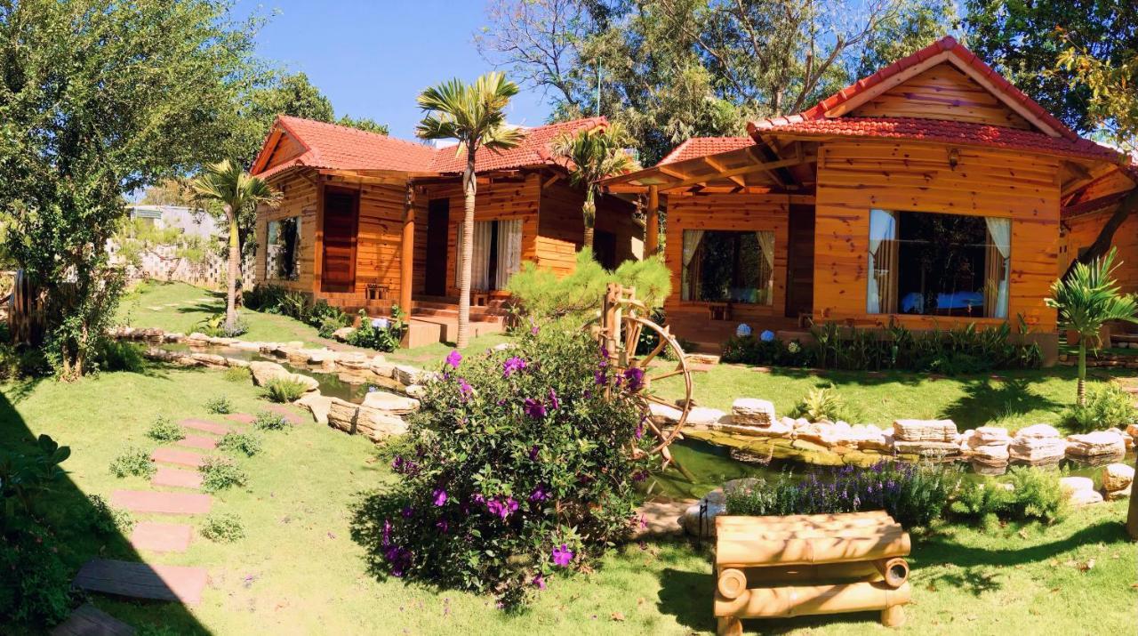 Sora Homestay Pleiku Exterior foto