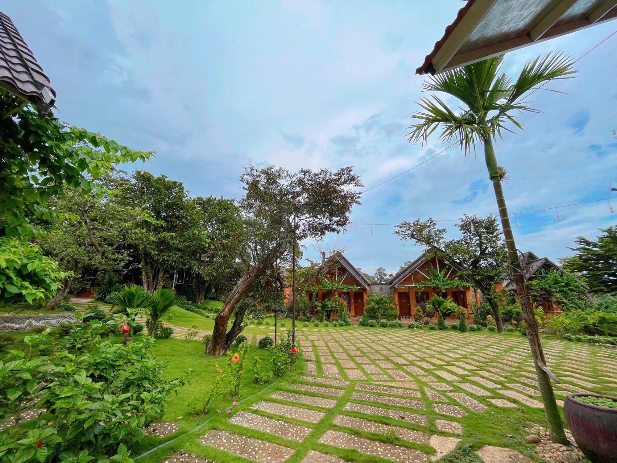 Sora Homestay Pleiku Exterior foto