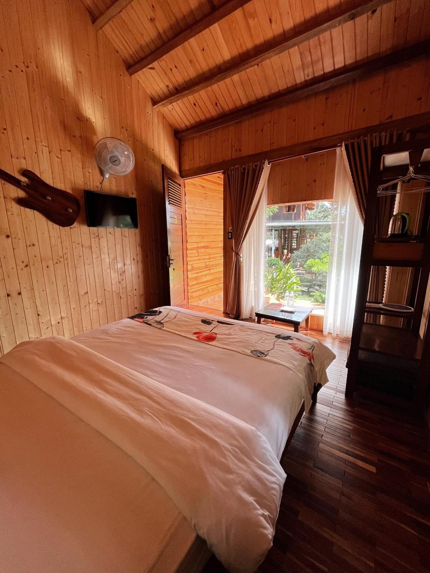 Sora Homestay Pleiku Exterior foto
