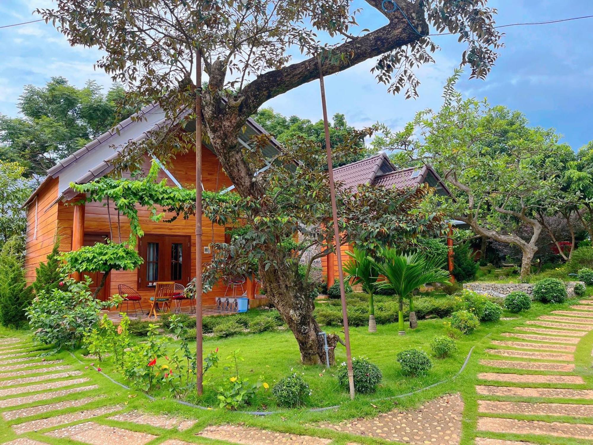 Sora Homestay Pleiku Exterior foto